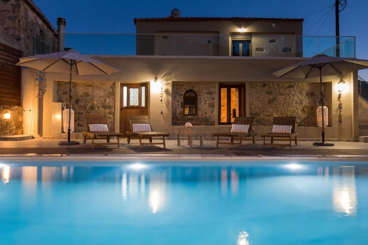 Tzouganos Villa Sfinárion Buitenkant foto
