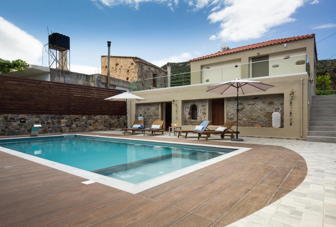 Tzouganos Villa Sfinárion Buitenkant foto