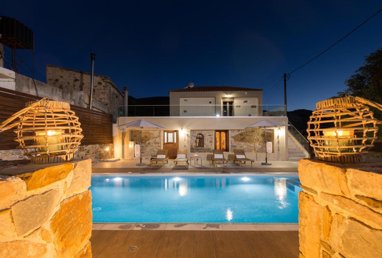 Tzouganos Villa Sfinárion Buitenkant foto