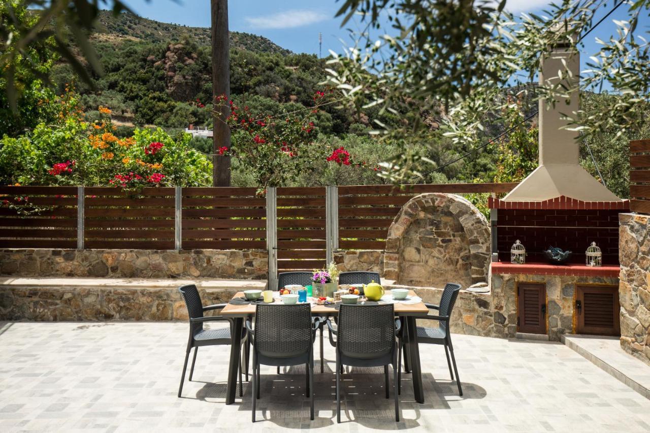 Tzouganos Villa Sfinárion Buitenkant foto