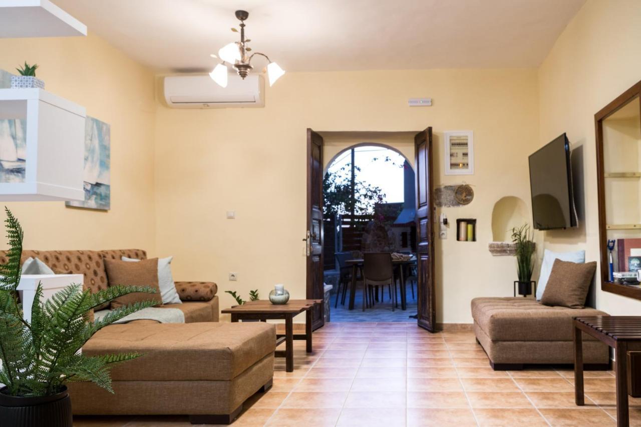 Tzouganos Villa Sfinárion Buitenkant foto